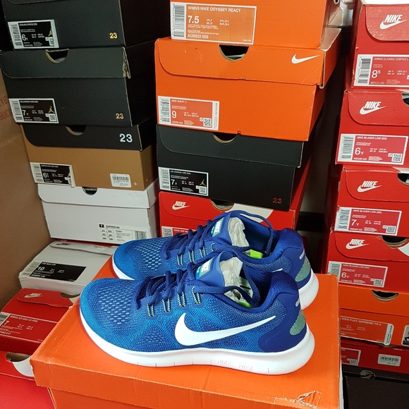 NIKE FREE ROYAL BLUE WOMEN'S US SIZE 8.5 BRAND NEW IN BOX - Picture 2 of 9